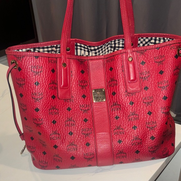 Real MCm  Red Medium tote bag - Picture 1 of 11